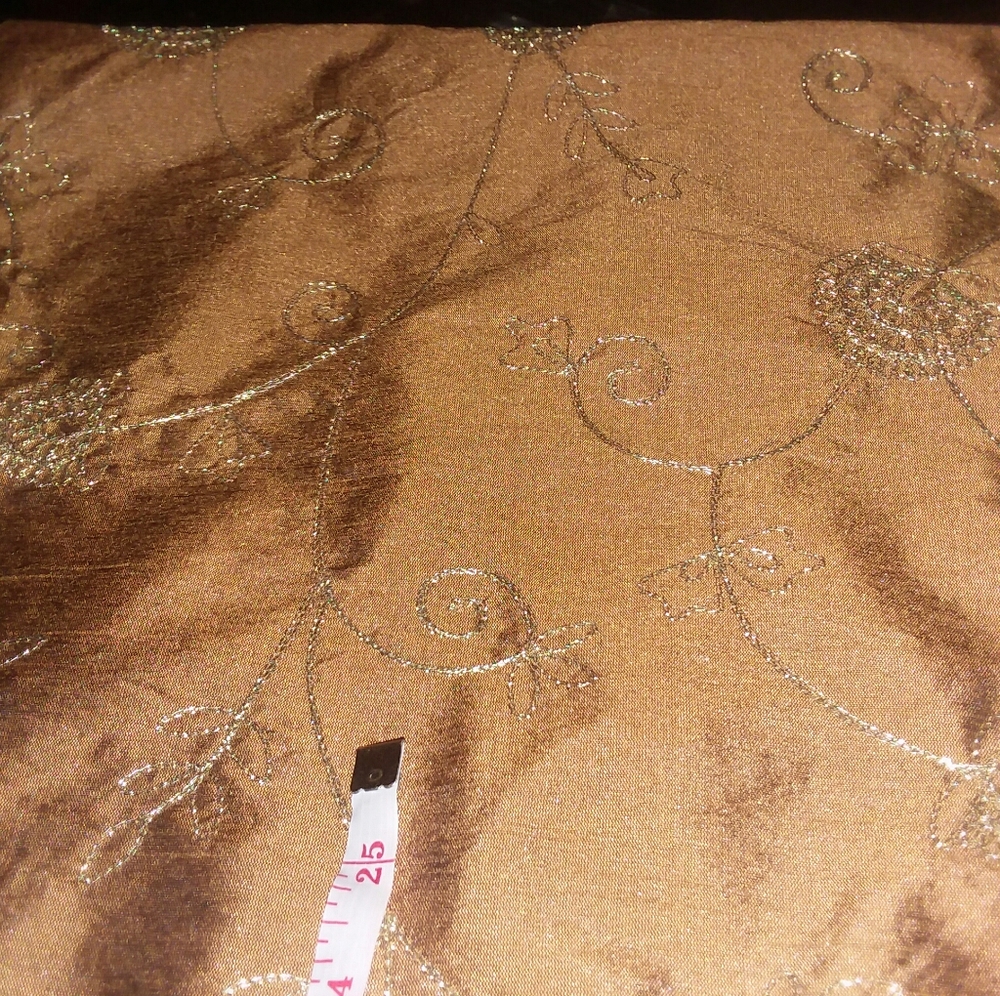 Table runner - Picture 7 of 11